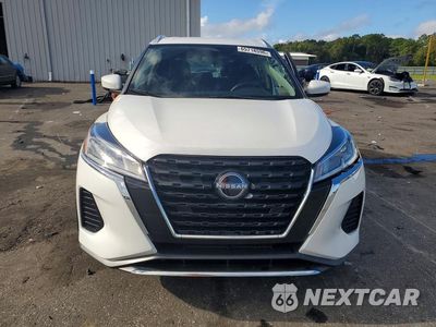 Piąte zdjęcie samochodu w środku: 2022 NISSAN KICKS SV VIN:3N1CP5CV8NL510249 - miniatura