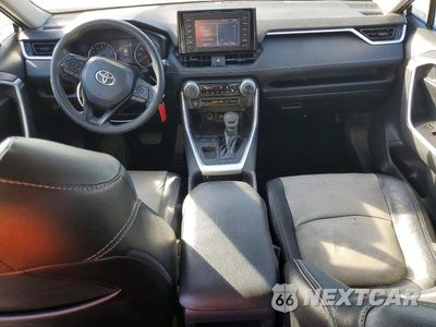 Zdjęcie 8 z 13 samochodu: 2019 TOYOTA RAV4 LE VIN:2T3K1RFV2KW028796 - miniatura