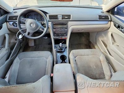 Zdjęcie 8 z 12 samochodu: 2014 VOLKSWAGEN PASSAT S VIN:1VWAT7A36EC076712 - miniatura