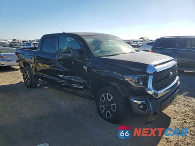 Czwarte zdjęcie samochodu z boku: 2020 TOYOTA TUNDRA SR5 VIN:5TFDY5F13LX907067 - miniatura