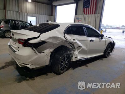 Trzecie zdjęcie samochodu z tyłu: 2022 TOYOTA CAMRY SE VIN:4T1T11AK7NU627449 - miniatura