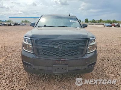 Piąte zdjęcie samochodu w środku: 2017 CHEVROLET SUBURBAN C1500 LT VIN:1GNSCHKC5HR165322 - miniatura