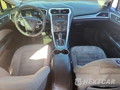 Zdjęcie 8 z 12 samochodu: 2016 FORD FUSION S VIN:3FA6P0G74GR376936 - miniatura