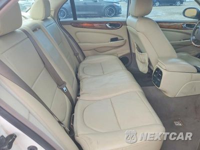 Zdjęcie 10 z 12 samochodu: 2006 JAGUAR XJ8 VIN:SAJWA71B86SH00348 - miniatura