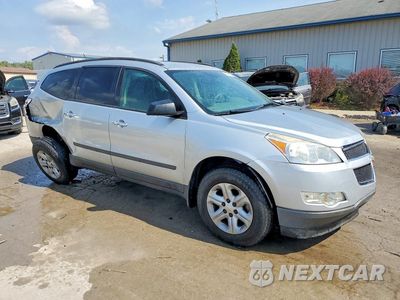 Czwarte zdjęcie samochodu z boku: 2012 CHEVROLET TRAVERSE LS VIN:1GNKRFED8CJ362497 - miniatura