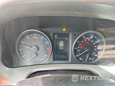 Zdjęcie 9 z 13 samochodu: 2017 TOYOTA RAV4 XLE VIN:JTMRFREV8HJ113649 - miniatura