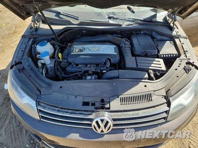 Zdjęcie 11 z 12 samochodu: 2015 VOLKSWAGEN EOS KOMFORT VIN:WVWBW8AH3FV004002 - miniatura