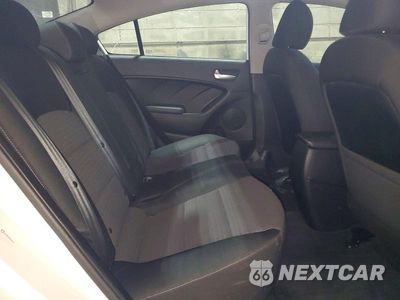 Zdjęcie 10 z 12 samochodu: 2018 KIA FORTE LX VIN:3KPFL4A74JE239239 - miniatura