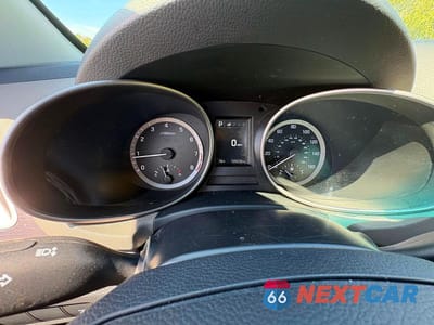 Zdjęcie 8 z 11 samochodu: 2018 HYUNDAI SANTA FE SPORT 2.4L VIN:5XYZTDLB9JG562316 - miniatura