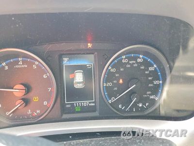 Zdjęcie 9 z 13 samochodu: 2017 TOYOTA RAV4 XLE VIN:JTMWFREV9HJ137087 - miniatura