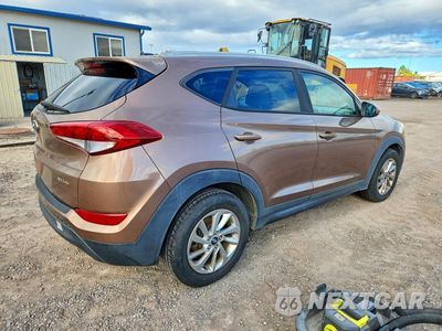 Trzecie zdjęcie samochodu z tyłu: 2016 HYUNDAI TUCSON SE VIN:KM8J33A48GU213551 - miniatura