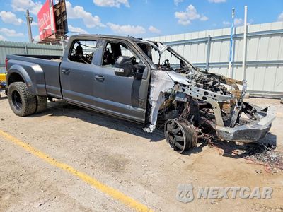 Czwarte zdjęcie samochodu z boku: 2019 FORD F350 SUPER DUTY VIN:1FT8W3DT3KEE60945 - miniatura
