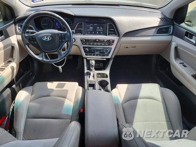Zdjęcie 8 z 12 samochodu: 2017 HYUNDAI SONATA SPORT VIN:5NPE34AF3HH584545 - miniatura