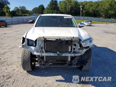 Piąte zdjęcie samochodu w środku: 2023 TOYOTA TACOMA SR V6 VIN:3TMCZ5AN8PM642824 - miniatura