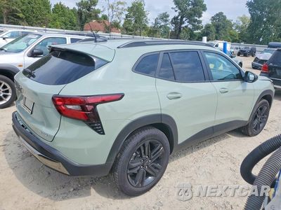 Trzecie zdjęcie samochodu z tyłu: 2026 CHEVROLET TRAX ACTIV VIN:KL77LKEP9TC186659 - miniatura