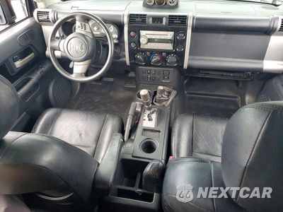 Zdjęcie 8 z 14 samochodu: 2007 TOYOTA FJ CRUISER BASE VIN:JTEBU11F270059093 - miniatura