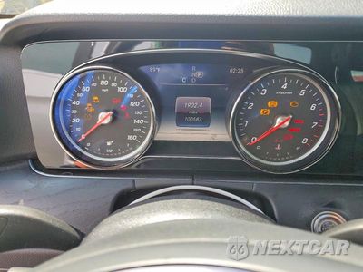 Zdjęcie 9 z 12 samochodu: 2018 MERCEDES-BENZ E 300 4MATIC VIN:WDDZF4KBXJA470646 - miniatura