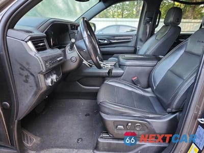 Zdjęcie 7 z 13 samochodu: 2021 GMC YUKON XL DENALI VIN:1GKS1JKL0MR212695 - miniatura