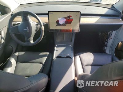 Zdjęcie 8 z 13 samochodu: 2022 TESLA MODEL Y VIN:7SAYGAEE9NF490037 - miniatura