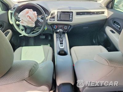 Zdjęcie 8 z 13 samochodu: 2019 HONDA HR-V LX VIN:3CZRU5H34KG710969 - miniatura