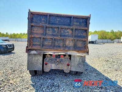 Zdjęcie 6 z 13 samochodu: 2003 VOLVO VHD VIN:4V5KC9UF23N338493 - miniatura