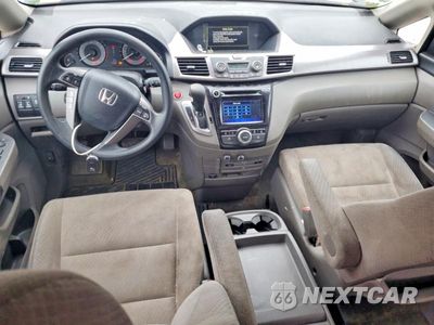 Zdjęcie 8 z 13 samochodu: 2017 HONDA ODDYSSEY VIN:5FNRL5H36HB006196 - miniatura
