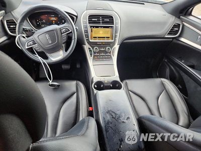 Zdjęcie 8 z 14 samochodu: 2019 LINCOLN NAUTILUS VIN:2LMPJ6J90KBL23557 - miniatura
