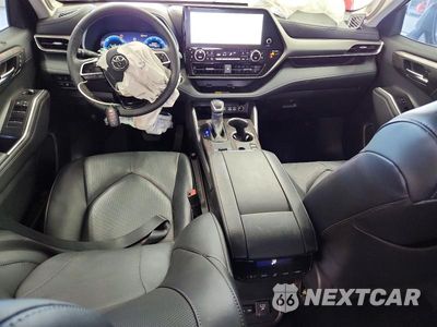 Zdjęcie 8 z 13 samochodu: 2025 TOYOTA HIGHLANDER HYBRID LIMITED VIN:5TDXBRCH2SS674679 - miniatura