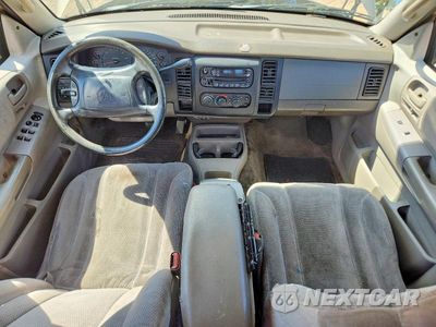 Zdjęcie 8 z 12 samochodu: 2003 DODGE DAKOTA QUAD SLT VIN:1D7HL48N63S273086 - miniatura