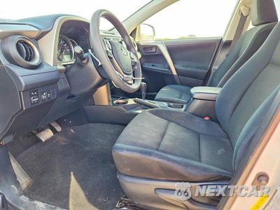 Zdjęcie 7 z 12 samochodu: 2015 TOYOTA RAV4 LE VIN:JTMZFREV1FD055461 - miniatura