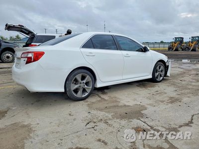 Trzecie zdjęcie samochodu z tyłu: 2014 TOYOTA CAMRY SE V6 VIN:4T1BK1FK1EU025857 - miniatura
