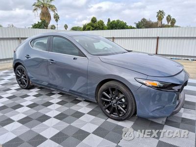 Czwarte zdjęcie samochodu z boku: 2026 MAZDA 3 PREFERRED VIN:JM1BPBLL2T1868828 - miniatura