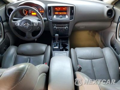 Zdjęcie 8 z 12 samochodu: 2009 NISSAN MAXIMA 3.5 S VIN:1N4AA51E89C829635 - miniatura