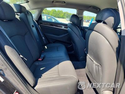 Zdjęcie 10 z 12 samochodu: 2017 GENESIS G80 3.8 VIN:KMHGN4JE3HU194024 - miniatura