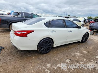 Trzecie zdjęcie samochodu z tyłu: 2016 NISSAN ALTIMA 2.5 SV VIN:1N4AL3AP5GC271224 - miniatura