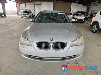 Piąte zdjęcie samochodu w środku: 2010 BMW 528 XI VIN:WBANV1C57AC443232 - miniatura