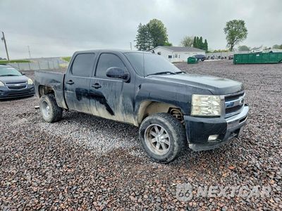 Czwarte zdjęcie samochodu z boku: 2011 CHEVROLET SILVERADO K1500 LT VIN:3GCPKSE35BG277040 - miniatura