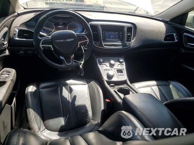 Zdjęcie 8 z 12 samochodu: 2015 CHRYSLER 200 C VIN:1C3CCCCB5FN619051 - miniatura