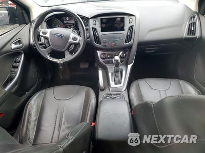 Zdjęcie 8 z 12 samochodu: 2013 FORD FOCUS TITANIUM VIN:1FADP3N26DL370503 - miniatura