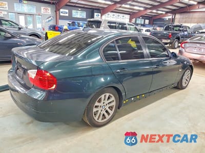 Trzecie zdjęcie samochodu z tyłu: 2007 BMW 3ER I SULEV VIN:WBAVC53507FZ71344 - miniatura