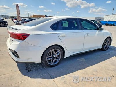 Trzecie zdjęcie samochodu z tyłu: 2020 KIA FORTE GT LINE VIN:3KPF34AD5LE162745 - miniatura