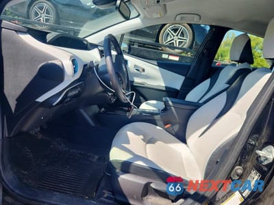 Zdjęcie 7 z 12 samochodu: 2022 TOYOTA PRIUS XLE AWD-E VIN:JTDL9MFU3N3037974 - miniatura