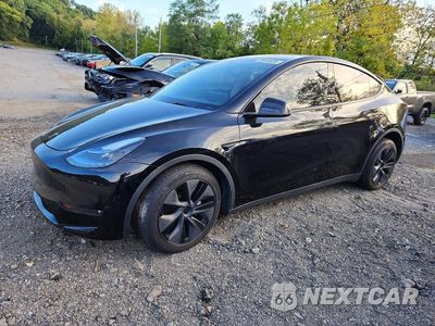 2025 TESLA MODEL Y 7SAYGDEE2SF291800 - główne zdjęcie licytacji z USA - miniatura