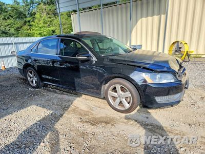 Czwarte zdjęcie samochodu z boku: 2012 VOLKSWAGEN PASSAT SE VIN:1VWBP7A32CC052834 - miniatura