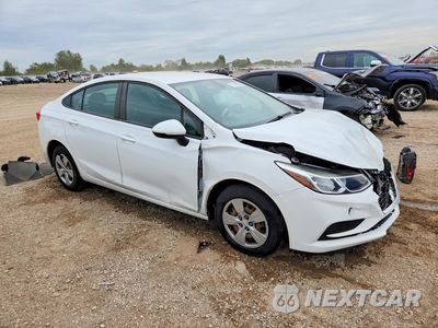 Czwarte zdjęcie samochodu z boku: 2018 CHEVROLET CRUZE LS VIN:1G1BC5SMXJ7146811 - miniatura