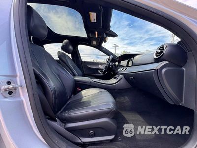 Piąte zdjęcie samochodu w środku: 2021 MERCEDES-BENZ E 350 4MATIC VIN:W1KZF8EB1MA908834 - miniatura