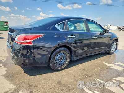 Trzecie zdjęcie samochodu z tyłu: 2015 NISSAN ALTIMA 2.5 S VIN:1N4AL3AP8FC189003 - miniatura