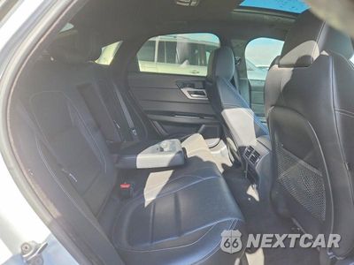 Zdjęcie 10 z 12 samochodu: 2016 JAGUAR XF R - SPORT VIN:SAJBF4BV5GCY16283 - miniatura