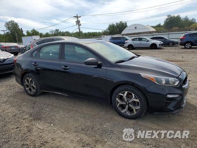 Czwarte zdjęcie samochodu z boku: 2019 KIA FORTE LXS VIN:3KPF24AD4KE060127 - miniatura