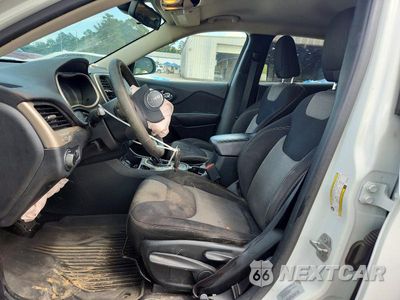 Zdjęcie 7 z 12 samochodu: 2016 JEEP CHEROKEE SPORT VIN:1C4PJLAB9GW307168 - miniatura